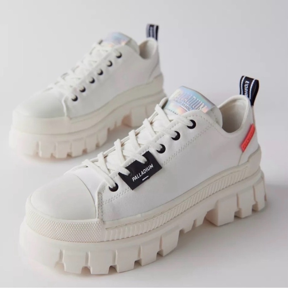 Palladium Platform Sneakers Revolt Size 10